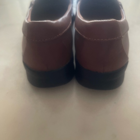 Clark’s Leather Loafers - Picture 4 of 8